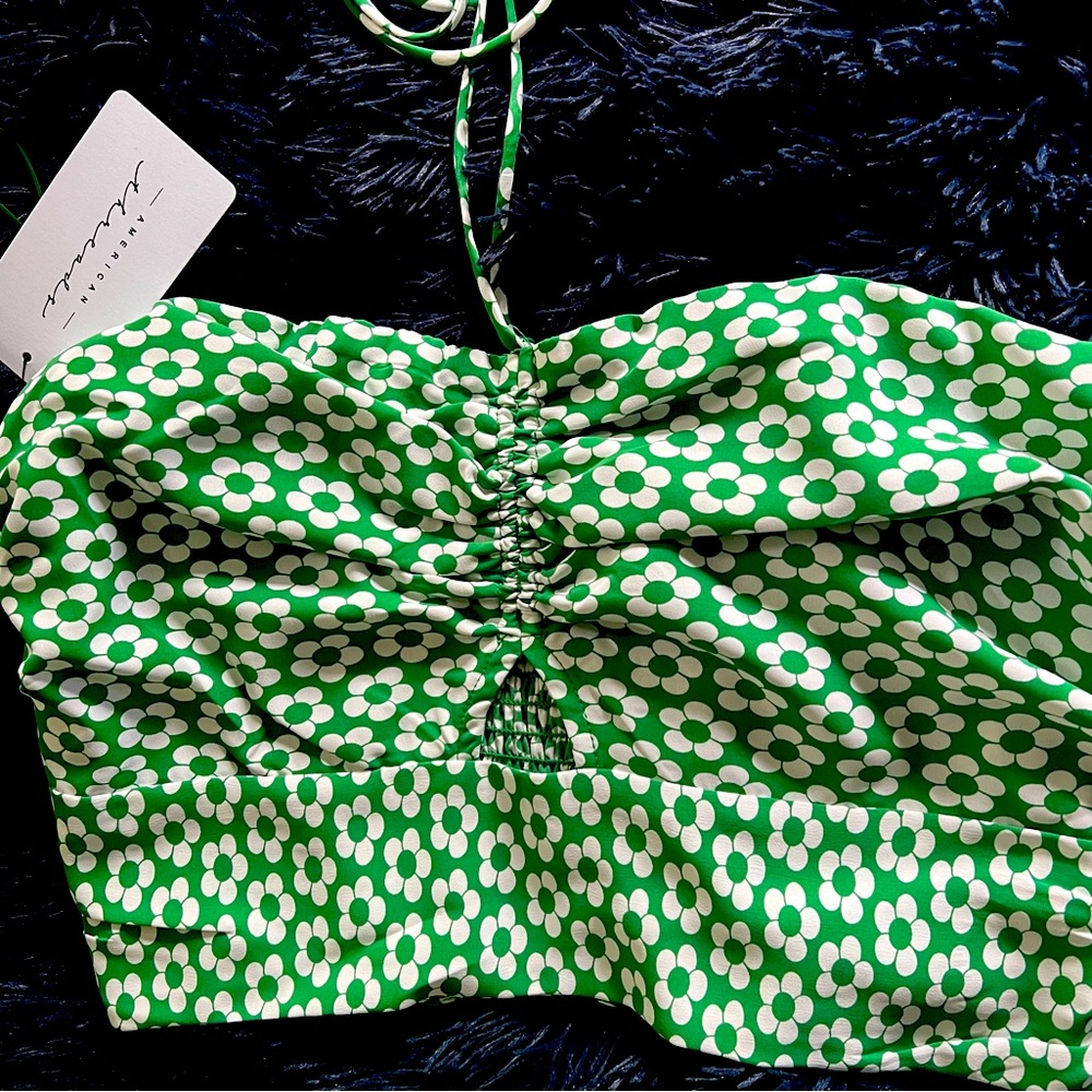 American threads green and white crop top size large brand new
